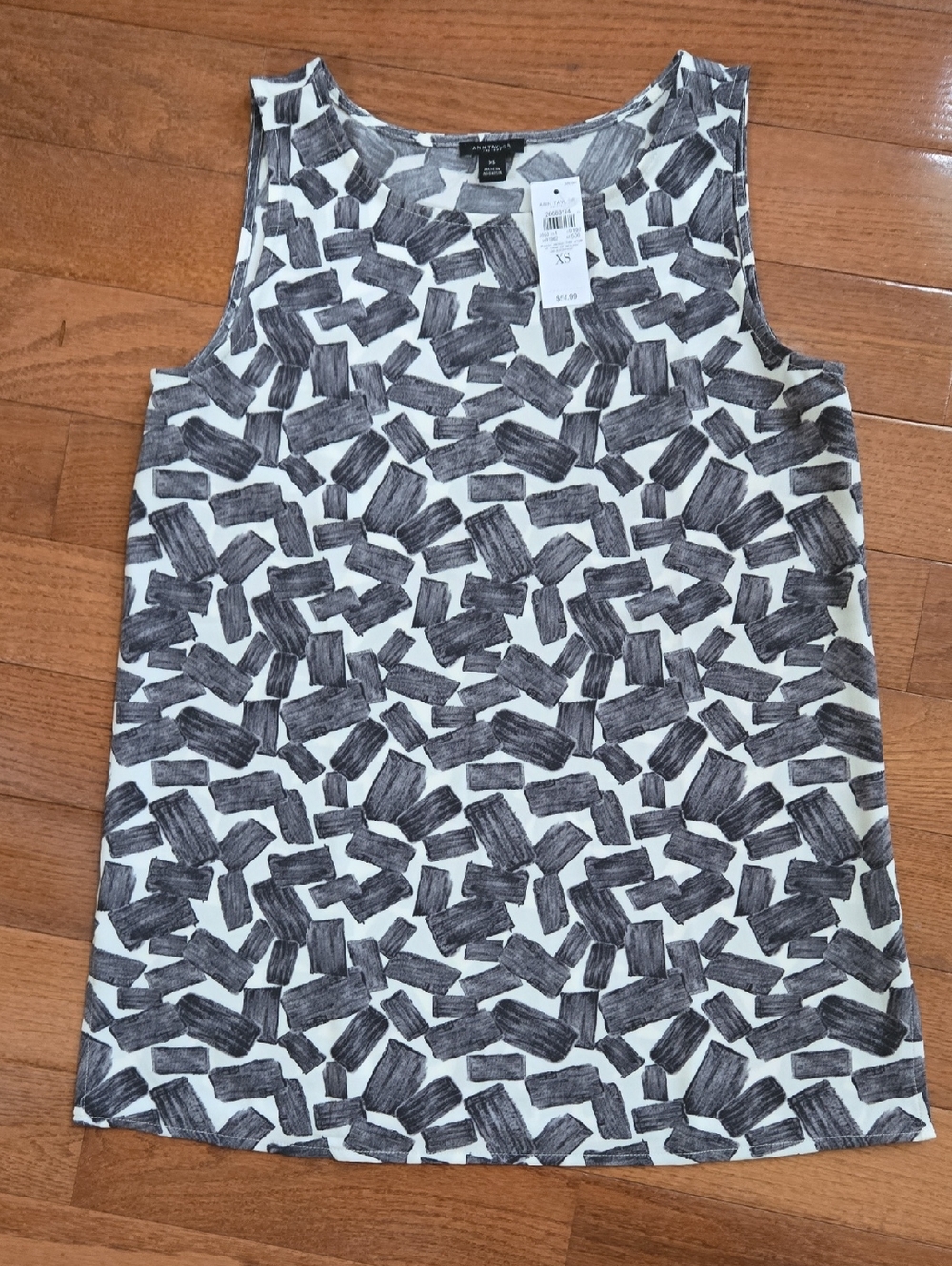Ann Taylor Black & White Abstract Brushstroke Sleeveless Top